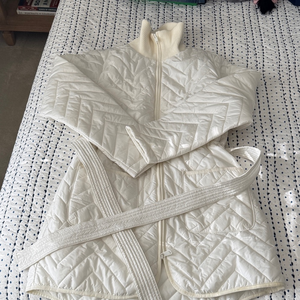 Athleta Ivory Quilted Jacket